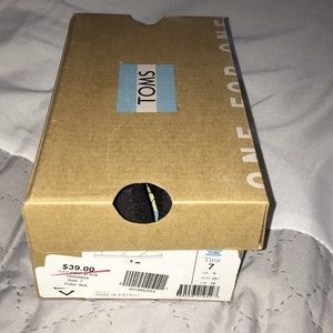Girls Toms (Slightly worn in)